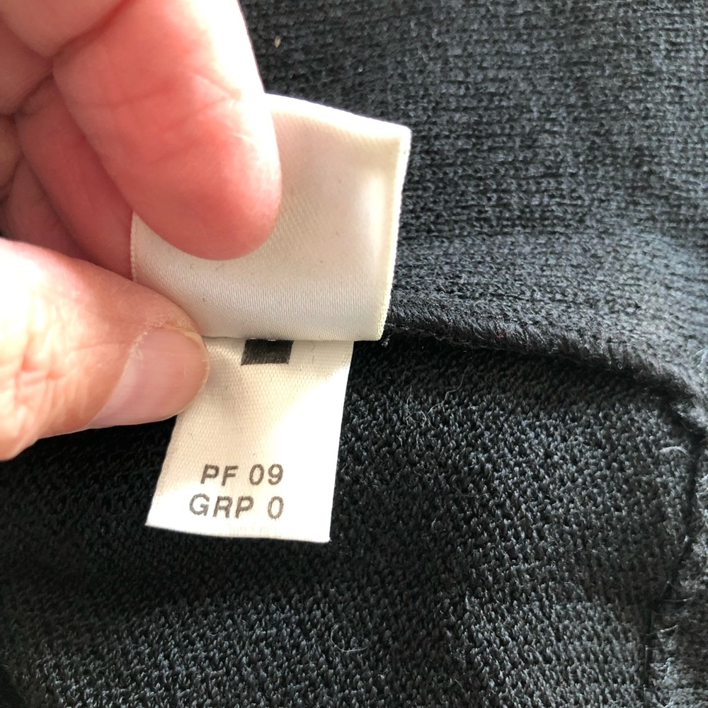 ST JOHN CAVIAR Black Santana Knit Boxy Short Blazer size 16 - Picture 11 of 11